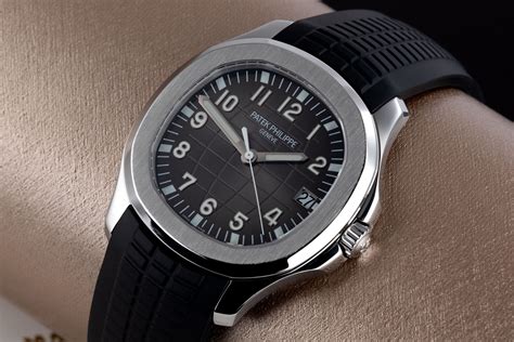 patek philippe aquanaut second hand|Patek Philippe nautilus aquanaut.